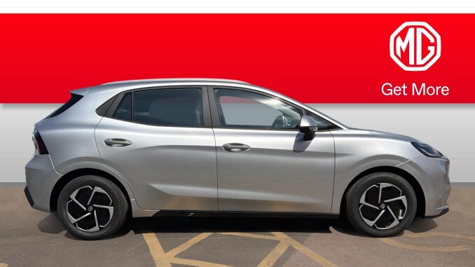 MG MG4 Urban 118kW Comfort Long Range 54kWh 5dr Auto Electric Hatchback - Image 5